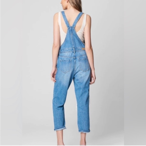 Blank NYC Loosen Up Light Blue Distressed Denim Overalls Size 29 - Picture 2 of 4